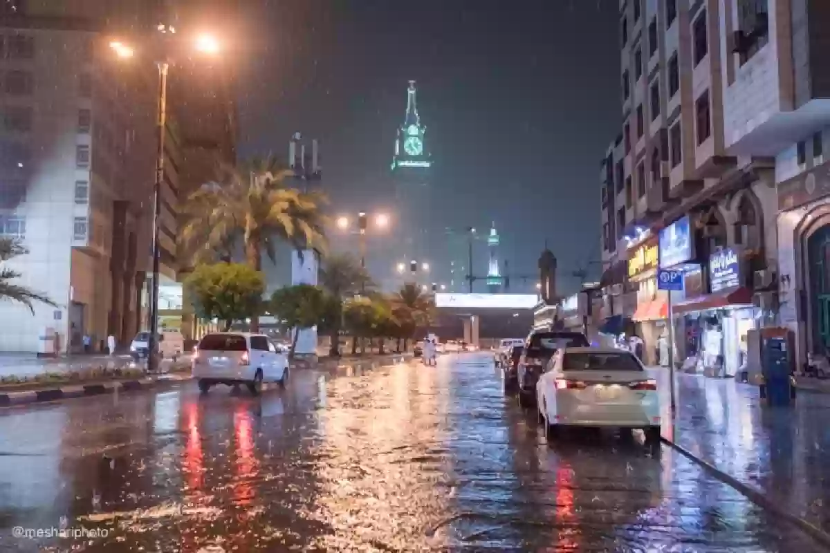 بالتزامن مع تحذيرات الأمطار الغزيرة .. هلال مكة المكرمة يرفع جاهزيته القصوى. 