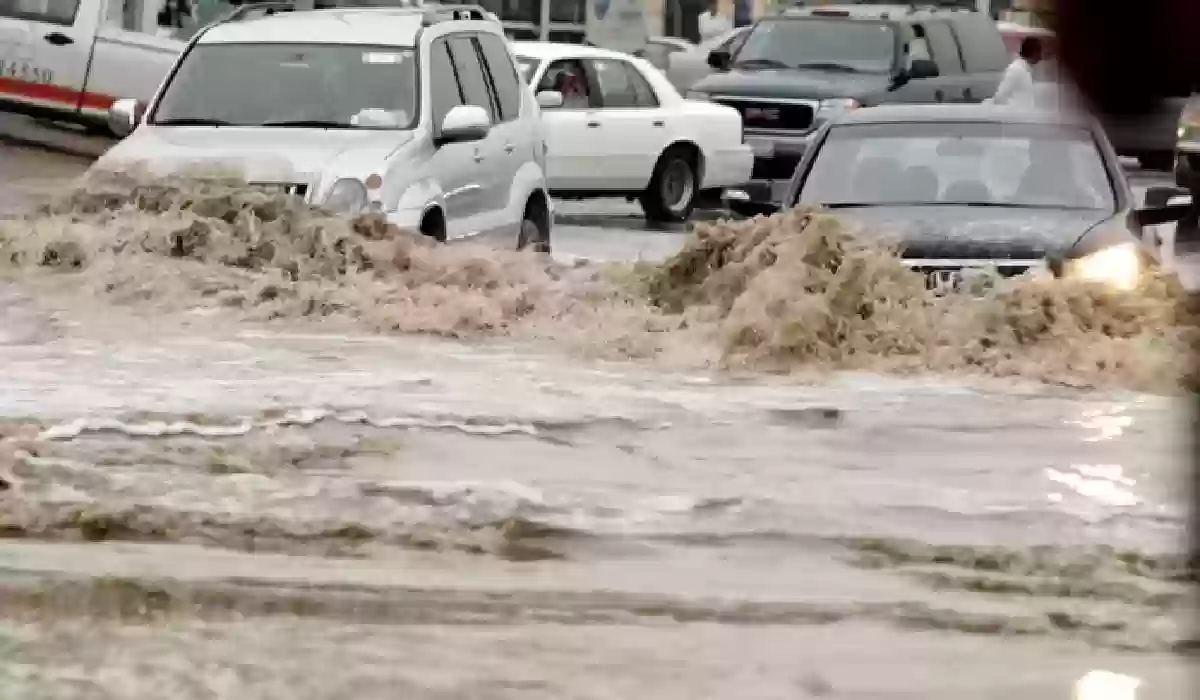 من اليوم إلى الثلاثاء.. الدفاع المدني يحذر من أمطار رعدية على 6 مناطق في السعودية.