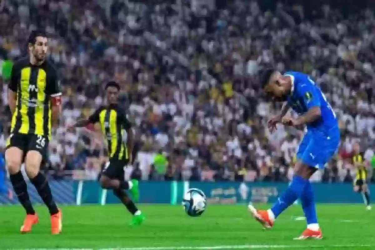 لهذا السبب .. عاجل| الاتحاد يهدد الهلال ويمنح النصر 