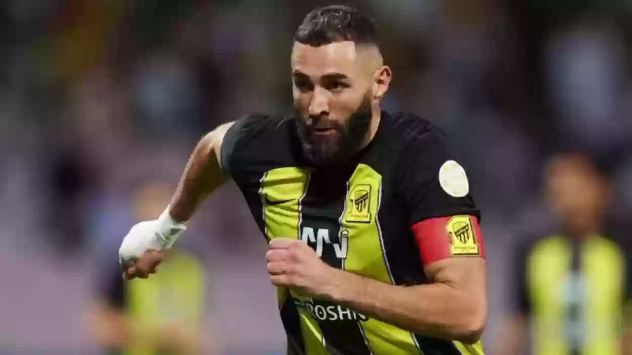 بنزيما يطلب الرحيل عن الاتحاد