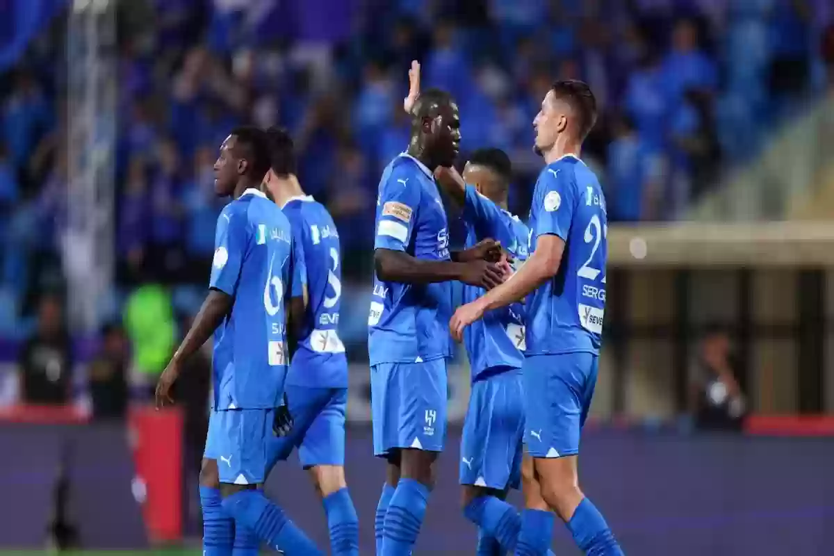 أسطورة الهلال السعودي يفجرها