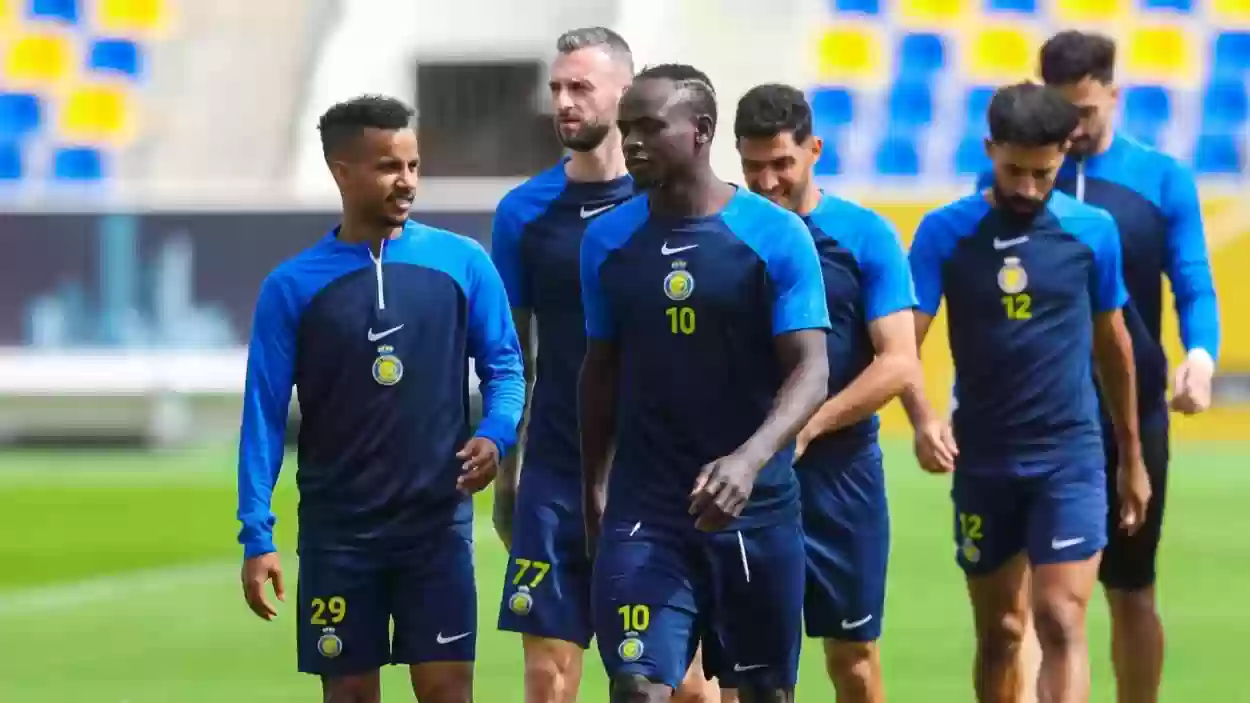 ما هي فرصة النصر السعودي في الوصول للصدارة بعد فوز الأزرق بالأمس